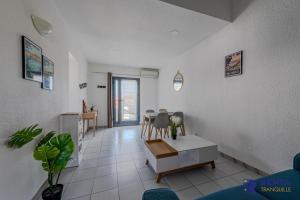 Appartements Le Cannetois - 2 chambres - WIFI - Parking : photos des chambres