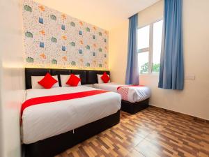 Gold City Hotel