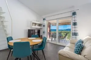 Gallery apartment in Skrbcici (Krk) - 斯科比西奇