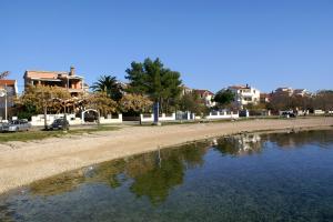 Luxury villa with a swimming pool Turanj, Biograd - 18216 