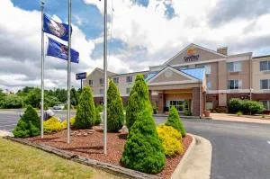 Comfort Inn & Suites Hillsville I-77 - 希尔斯维尔