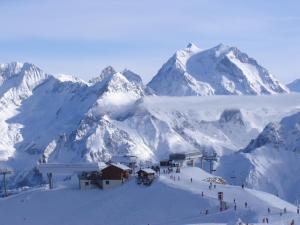 Chalets Ski Chalet - Chez Helene Ski fb : photos des chambres