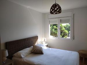 Encantador Apartamento familiar 4 px con Terraza, Parking y Wi-fi en Llançà