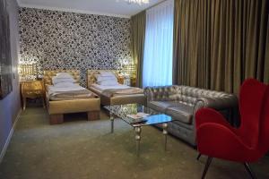 Standard Twin Room room in Weekend Boutique Hotel