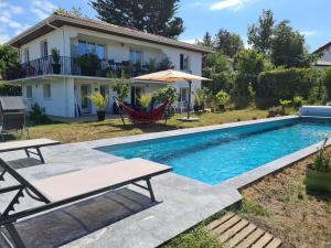 Appartements Appartement avec cuisine et grande piscine chauffee : photos des chambres