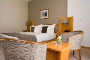 Hotel Rainha D. Amélia, Arts & Leisure - Cedillo