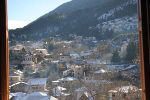 To Balkoni tis Agorianis Parnassos Greece