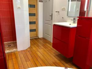 Maisons de vacances La campagne dans l'Ocean a LA ROCHELLE les pieds dans la grange : photos des chambres