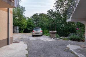 Apartments with a parking space Kraljevica - 19881 