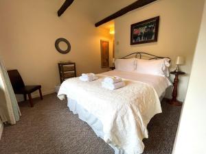 Beautiful 2BR Converted Mill - Idyllic Location - Pass the Keys