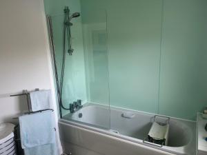 Hampton Vale, Peterborough Lakeside Large Double bedroom with own bathroom