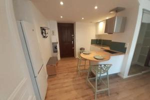 Appartements Classe 3 Etoiles IDEAL VIENNE Centre ville 20 min de LYON : photos des chambres