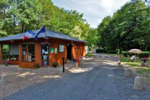 Campings Camping Onlycamp Le Val Joyeux : photos des chambres