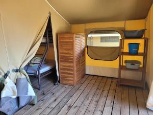 Campings Camping Les Chenes Verts : photos des chambres