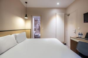 Hotels Hotel Lilas Blanc : photos des chambres