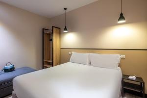 Hotels Hotel Lilas Blanc : photos des chambres