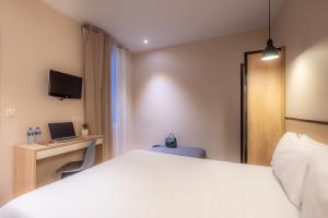 Hotels Hotel Lilas Blanc : photos des chambres