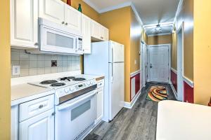 Colorful Myrtle Beach Golf Club Condo with Pool