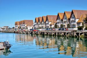 Appartements Appt centre de Courseulles - 100m de la plage : photos des chambres