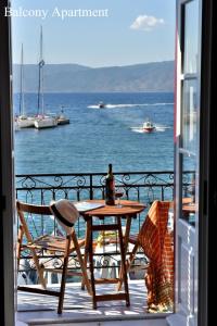 Hydra Port Apartments