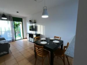 apartamento con jardin privado cerca de la playa!