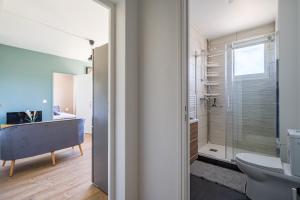 Appartements L'Eugene - 10min du RER B Le Bourget, Parking, Wifi : photos des chambres