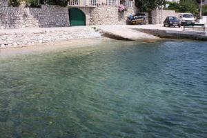 Apartments by the sea Barbat, Rab - 4967 