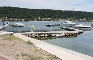 Apartments and rooms by the sea Supetarska Draga - Donja, Rab - 5033 
