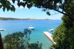 Apartments by the sea Supetarska Draga - Gornja, Rab - 5054 