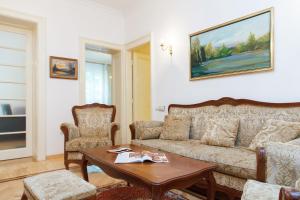Central Belgrade Apartment 2