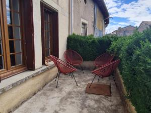 Charme et authenticité : Gîte 6 pers, rénové, jardin, proche commerces et randonnées - FR-1-585-86