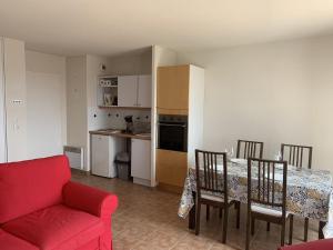 Appartements Charmant Duplex 2P sur Marina, 3e Etage, Balcon, Proche Plage, Capacite 4 Personnes - FR-1-487-341 : photos des chambres