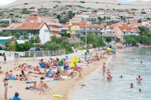 Apartments with a parking space Zubovici, Pag - 12050