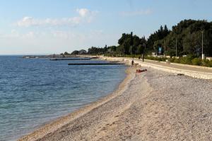 Apartments by the sea Novalja, Pag - 13033 