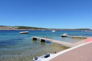 Apartments by the sea Barbat, Rab - 14247