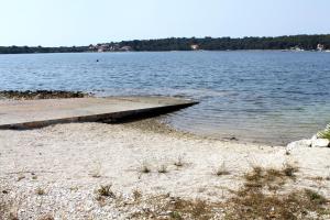 Family friendly apartments with a swimming pool Verunic, Dugi otok - 14286