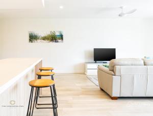 THE COSMOPOLITAN COTTON TREE Unit 10307 RIVERFRONT BREEZE