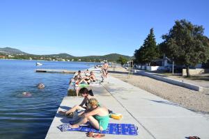 Apartments by the sea Bilice, Krka - 16629 