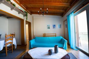 Chrysis House φιλόξενο, άνετο και με υπέροχη θέα.