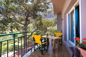 Chrysis House φιλόξενο, άνετο και με υπέροχη θέα.