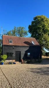 Gorgeous comfortable barn with huge private orchard in quiet Suffolk location - Barrow Gorgeous comfortable barn with huge private orchard in quiet Suffolk location - Barrow