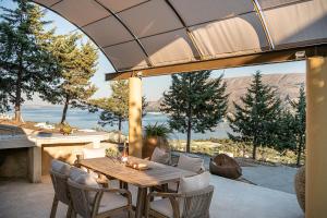 Mondethea vantage point home