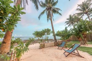 Rare Beachfront Villa - 2BR - 6 Pax Private Pool on Tuason Surf Spot