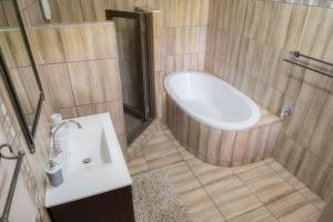 Landa Guesthouse & self catering