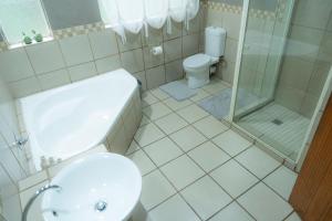 Landa Guesthouse & self catering