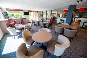 Hotels Hostellerie Saint Vincent Beauvais Aeroport : photos des chambres