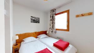 Les Balcons PROCHE PARC NATIONAL VANOISE appartements 2 pieces 6 pers CABINE : photos des chambres