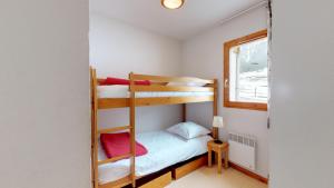 Les Balcons PROCHE PARC NATIONAL VANOISE appartements 2 pieces 6 pers CABINE : photos des chambres