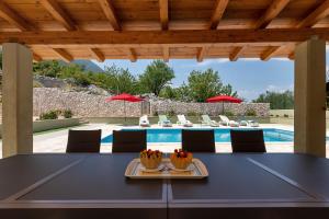 Apartments White House Rastovac