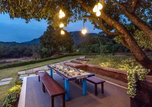 SaffronStays Aatman, Mahabaleshwar - luxury estate with al-fresco dining amidst nature